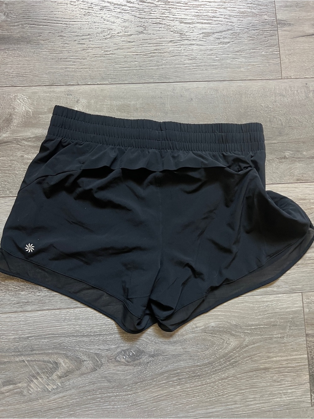 Athleta Mesh Racer Run Mid Rise 4" Short Small - Picture 11 of 13
